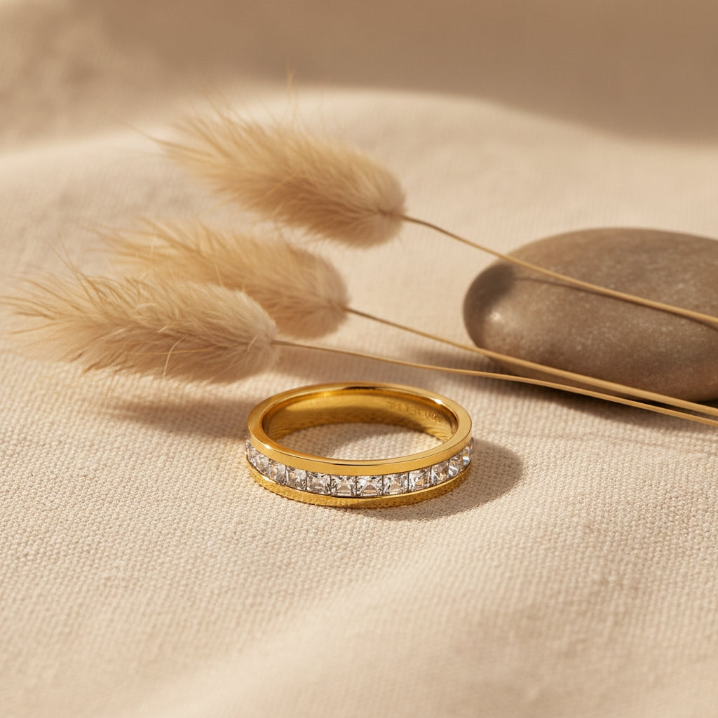 Contemporary Gold Band | THE HUBBELL COLLECTIVE